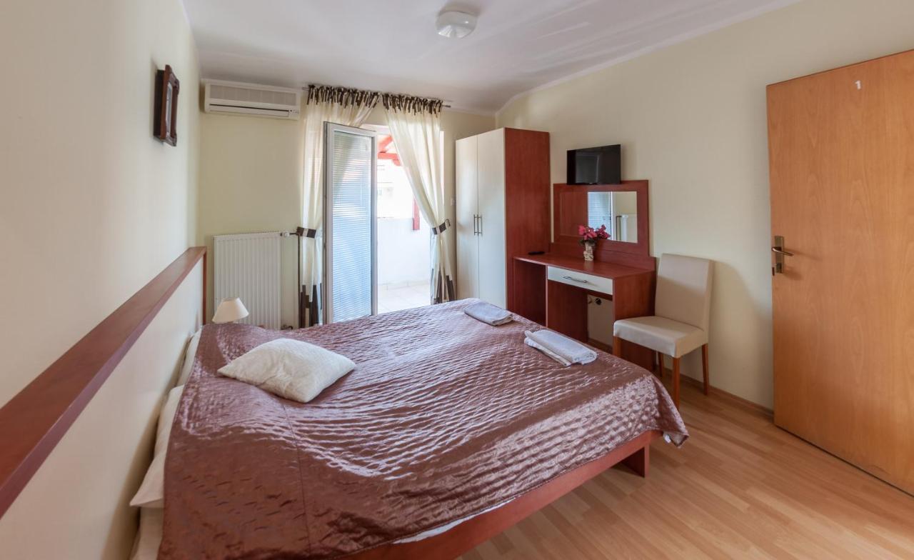 Pag Marina Rooms & Apartment Zewnętrze zdjęcie